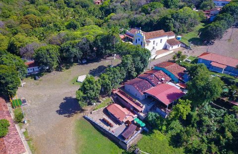 1.2_Bresil-Fernando-de-Noronha-Pousada-Atoba-vue-aerienne