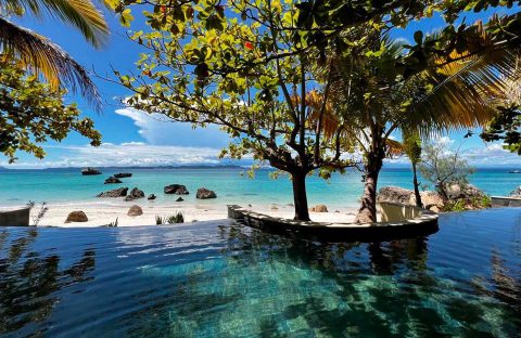 1.2_c6bo-voyage-plongee-madagascar-radama-islands-resort-piscine-vue-mer
