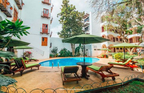 1.3-c6bo-voyages-plongee-culture-decouverte-mexique-autotour-yucatan-hotel-meson-del-marques-piscine