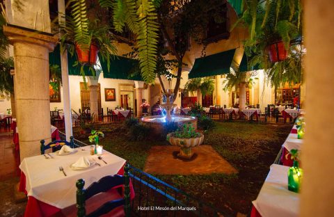 1.4-c6bo-voyages-plongee-culture-decouverte-mexique-autotour-yucatan-hotel-meson-del-marques-restaurant