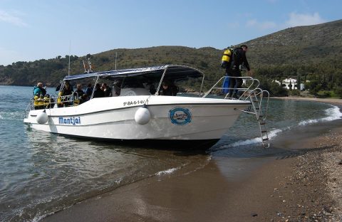 1_c6bo-voyage-plongee-espagne-cala-montjoi-centre-bateau