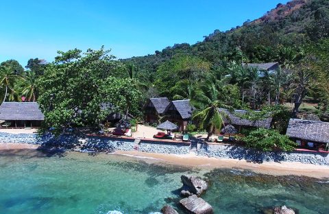 1_c6bo-voyage-plongee-madagascar-nosy-komba-floraly-komba-resort-Floraly-Drone-aerial-view