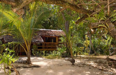 1_c6bo-voyages-plongee-papouasie-nouvelle-guinee-Kavieng-Lissenung-Island-Resort-Peter-Lange