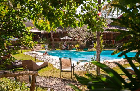 2-plongee-philippines-bohol-oasis-resort-piscine-detente
