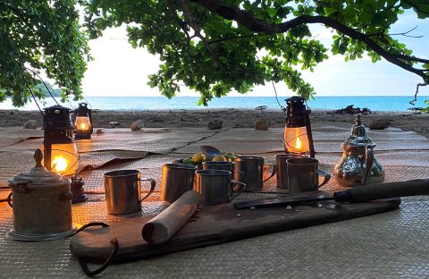 2_c6bo-voyage-plongee-madagascar-extension-sejour-safari-bivouac-pirogue-boutre-nosy-be-plage-aperitif