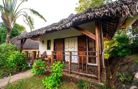 2_c6bo-voyage-plongee-madagascar-nosy-sakatia-lodge-Bungalow-exterieur