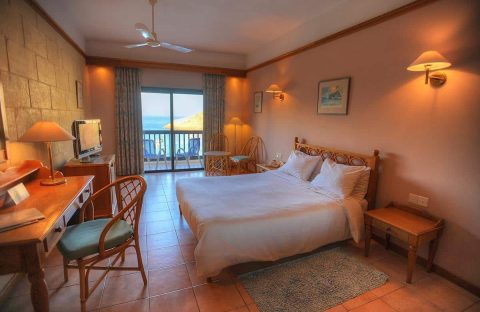 2_c6bo-voyage-plongee-malte-gozo-st-patricks-hotel-sea-view-bedroom