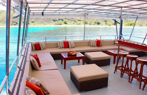 3.4-Mermaid-II-party-deck-at-Lawalaut