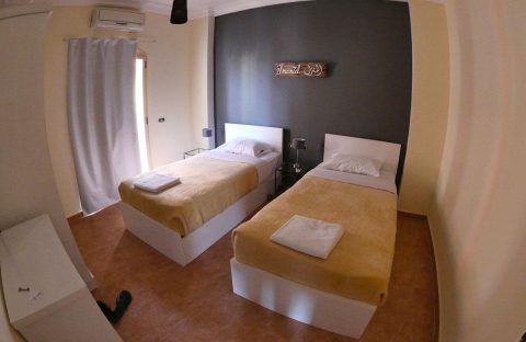 3_Egypte-Safaga-Guest-House-El-Manzil-chambre-twin