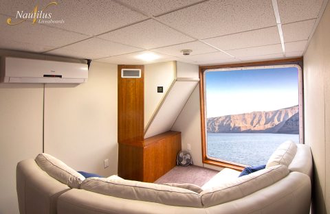 4-c6bo-voyage-plongee-mexique-croisiere-socorro-nautilus-explorer-premium-lounge
