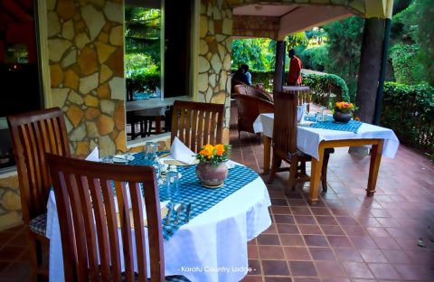 4.3_c6bo-voyage-plongee-tanzanie-extension-sejour-safari-animalier-reserves-Karatu-Country-Lodge-restaurant