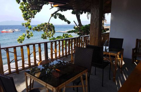 4.4-C6Bo-plongee-philippines-puerto-galera-resort-terrasse-haute-vue-mer