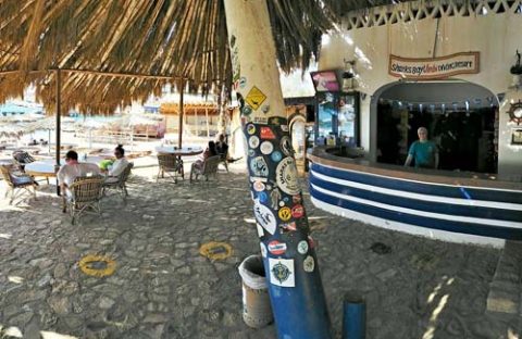 4_c6bo-voyage-plongee-egypte-sharks-bay-umbi-diving-village-dive-center