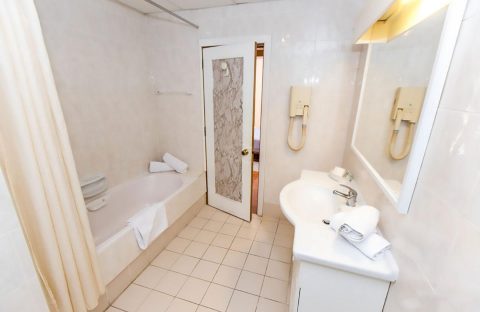 4_c6bo-voyage-plongee-malte-gozo-st-patricks-hotel-bathroom