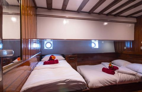 4_c6bo-voyage-plongee-thailande-siren-fleet-croisiere-the-phinisi-bateau-cabine-triple-4-et-5