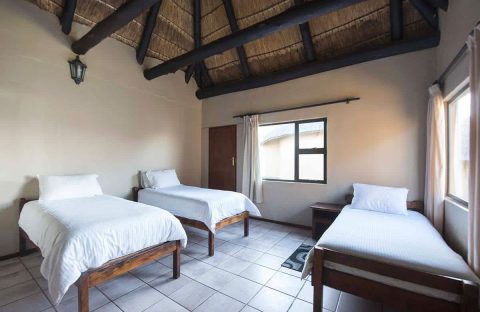 4_c6bo-voyages-plongee-afrique-du-sud-province-cap-oriental-Wavecrest-hotel-spa-chambre-triple