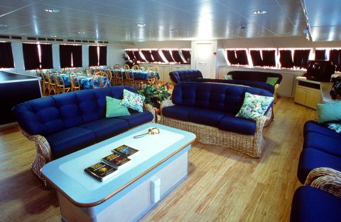 5_Bahamas-Exuma-Cays-diving-cruise-boat-Aqua-Cat-salon