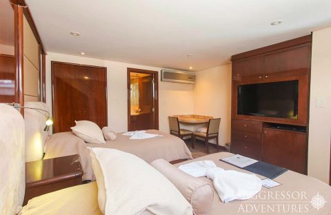 5_c6bo-voyage-plongee-costa-rica-aggressor-fleet-ile-coco-okeanos-aggressor-2-cabine-twin-tv