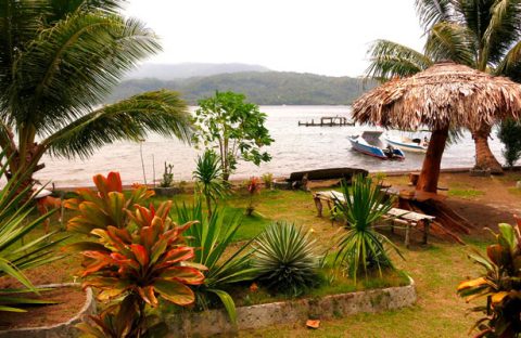 6-Indonesie-Lembeh-hotel-Two-Fish-Resort-Cafe-and-View