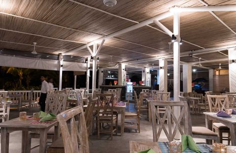 6_c6bo-voyage-plongee-ile-maurice-sejour-grand-baie-Hibiscus-Beach-Resort-Spa-restaurant