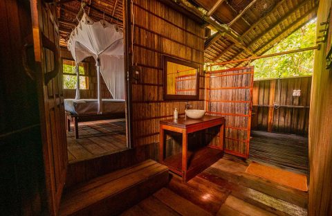 6_c6bo-voyages-plongee-indonesie-raja-ampat-biodiversity-resort-Standar-cottage-bathroom