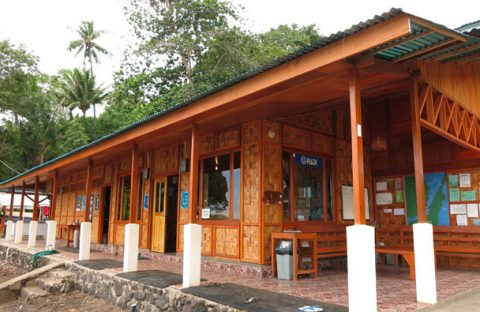 7-Indonesie-Lembeh-hotel-Two-Fish-Resort-Reception