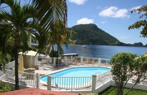 7-piscine-hotel-kanaoa-les-saintes(2)