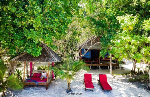 7.1_c6bo-voyages-plongee-indonesie-raja-ampat-biodiversity-resort-cottage-deluxe-view-outside