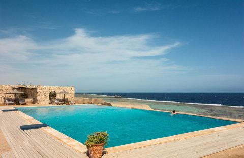 7.2_c6bo-voyages-plongee-egypte-marsa-alam-the-oasis-dive-resort-piscine-vue-mer