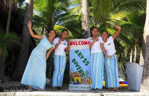 7.6_Abyssworld-Philippines-Safari-Visayas-Siquijore-staff