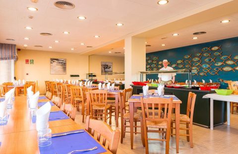 8-Espagne-Estartit-Hotel-Illes-plongee-restaurant