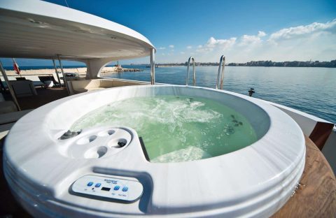 8-c6bo-voyages-plongee-Odyssey-croisiere-plongee-Soudan-bain-remous