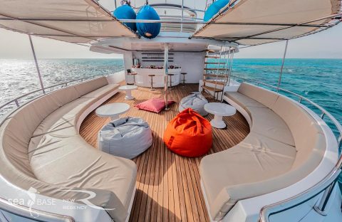 8_c6bo-voyage-plongee-egypte-croisiere-sea-base-bateau-new-regency-bar-lounge