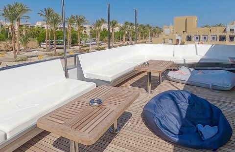 8_c6bo-voyage-plongee-egypte-croisiere-sea-base-bateau-volantis-salon-exterieur