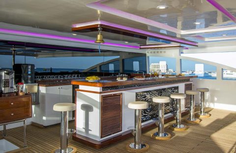 8_c6bo-voyage-plongee-egypte-diving-attitude-altair-bar-exterieur