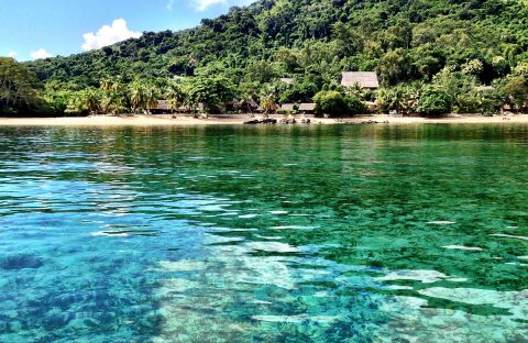 8_c6bo-voyage-plongee-madagascar-nosy-komba-floraly-komba-resort-Floraly_Vue_Plage