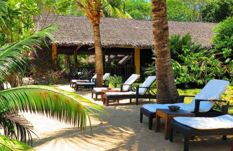 9.2_c6bo-voyage-plongee-madagascar-nosy-sakatia-lodge-Loungers