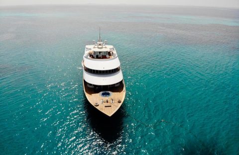 9.3_c6bo-voyage-plongee-maldives-croisiere-seafari-explorer-2-exterieur-vue-aerienne-avant