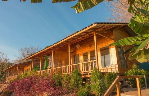 9.3_c6bo-voyages-plongee-indonesie-ile-sumbawa-kalimaya-dive-resort-Sea-View-Bungalow-exterieur