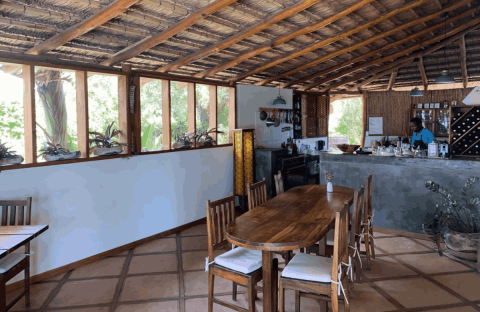 9_c6bo-voyage-plongee-mozambique-vilankulos-casa-babi-salon-restaurant