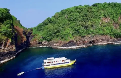 Bunmee-4-Bateau-de-Croisiere-Plongee-Thailande