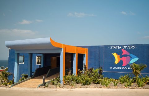 Exterior Statia Divers