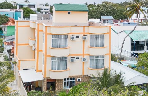IRIS BEACH EXTERNAL