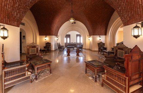 Rohanou-Rezeption-innen