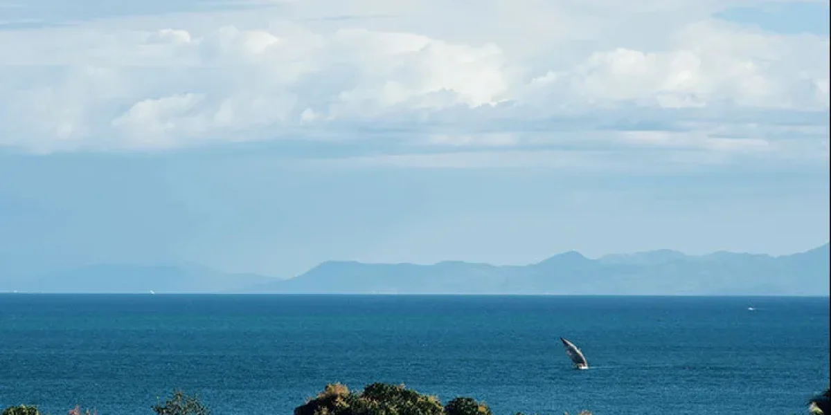 images_Images__sites_Ocean__Indien_Madagascar_Nose__Be_Sejour__au__Nosy__Lodge_c6bo-voyages-plongee-madagascar-nosy-be-sandy-manoa-vue-mer